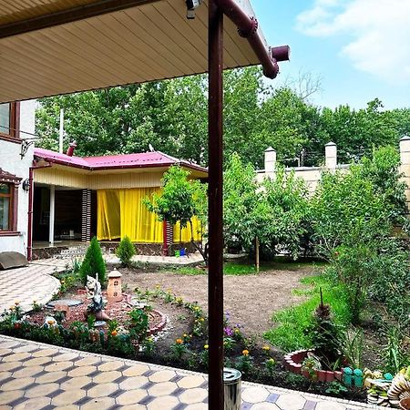 Хостел Sultan Saray Ош Екстер'єр фото