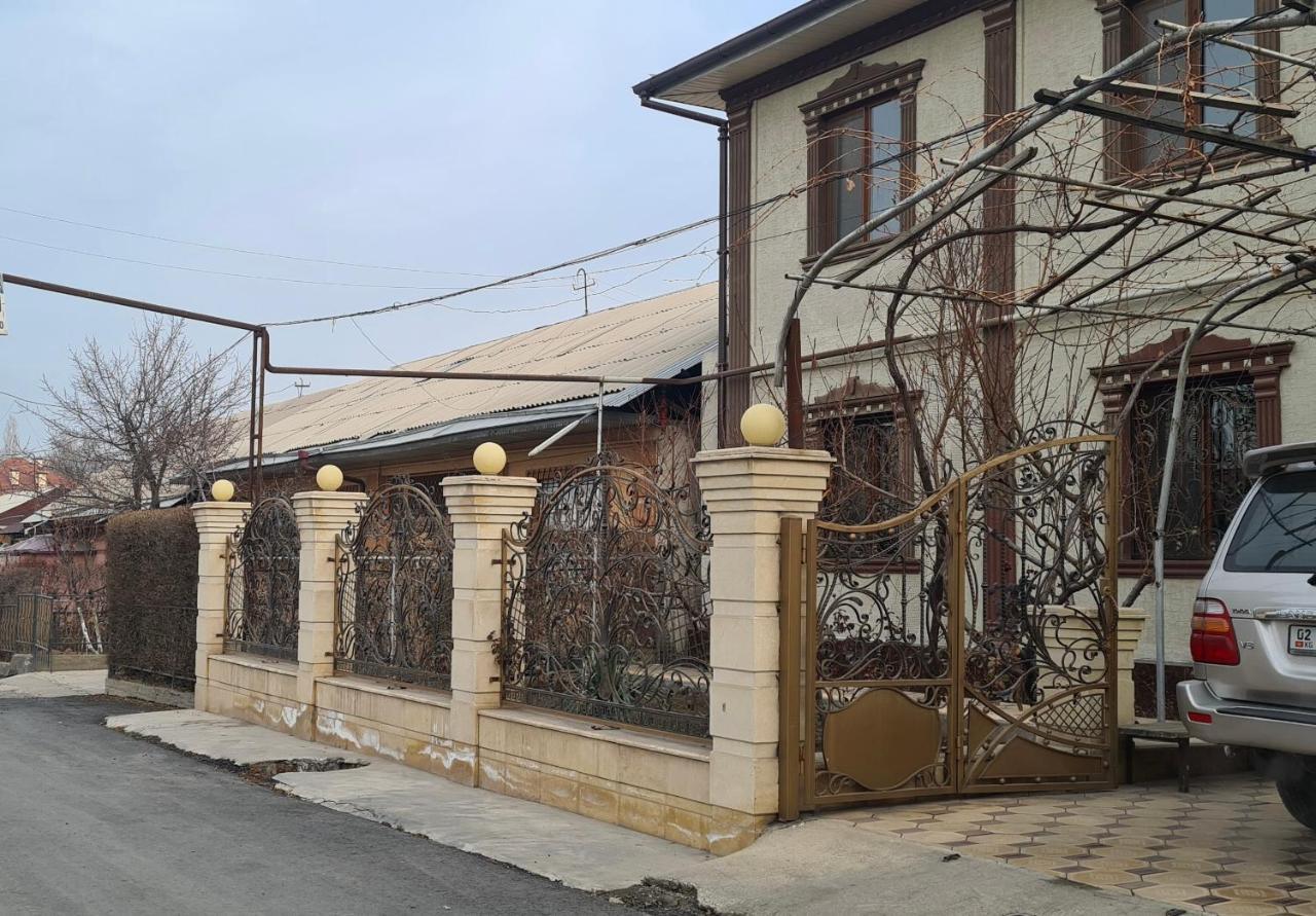 Хостел Sultan Saray Ош Екстер'єр фото