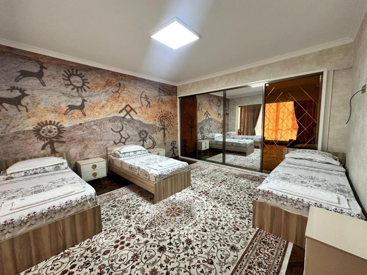 Хостел Sultan Saray Ош Екстер'єр фото